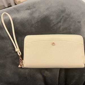 Brand new LC Lauren Conrad wristlet